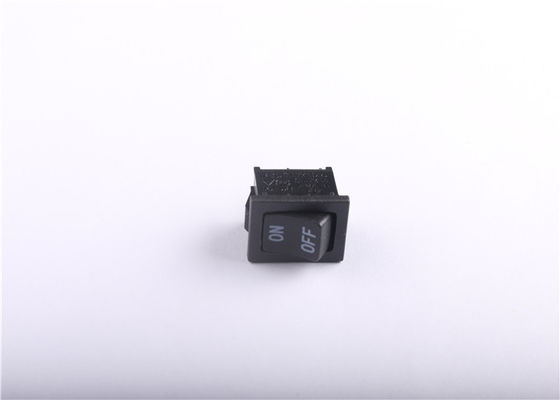 Черный небольшой АК 6А 250В 10А 125В перекидного переключателя с волочением 2 припоев включено-выключено